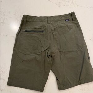 Patagonia Men’s Hiking Shorts Size 30 Olive Green Performance Outdoor Trail